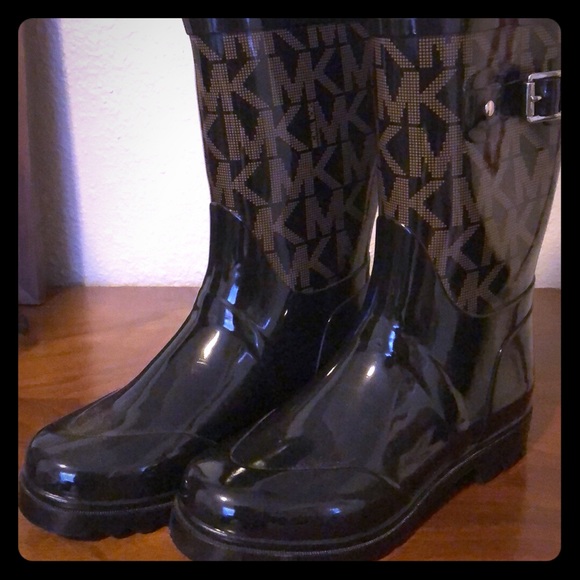 Rain Boots - Picture 1 of 3